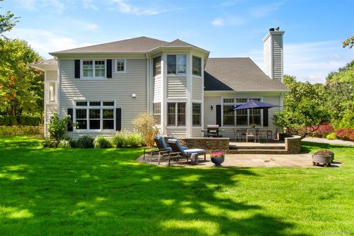 4 Johnson Pl, Rye, NY, 10580-1141 | Card Image