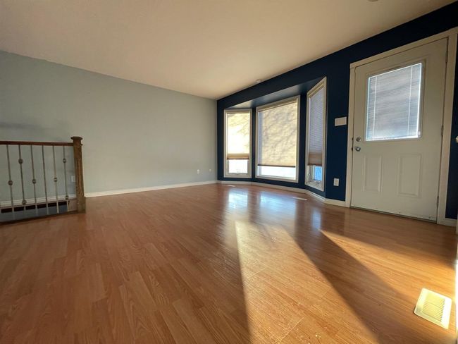 5209 49 Street, House other with 4 bedrooms, 2 bathrooms and 4 parking in Kitscoty AB | Image 9