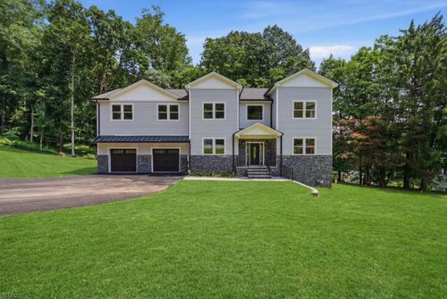 12 Jones Dr, Morristown, NJ, 07960-3608 | Card Image