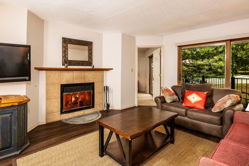 39 Vail Ave, Angel Fire, NM, 87710-8278 | Card Image