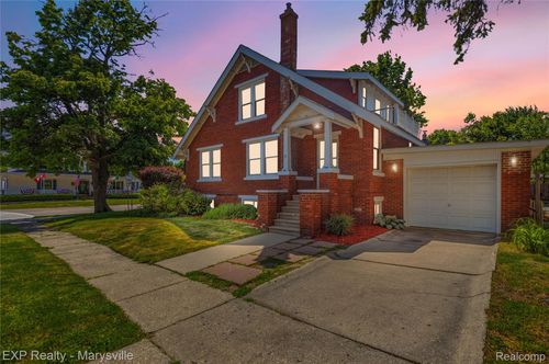 504 Clinton Ave, Saint Clair, MI, 48079-5093 | Card Image