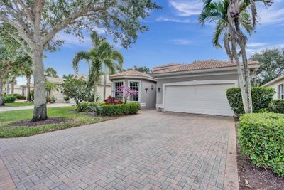 8266 Sandpiper Glen Dr, House other with 4 bedrooms, 2 bathrooms and null parking in Lake Worth FL | Image 2