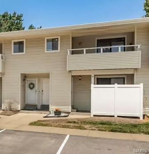 e-612 Summer Winds Ln, Saint Peters, MO, 63376-1181 | Card Image