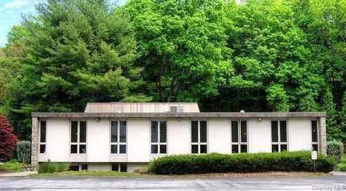 10 Boice Rd, Hyde Park, NY, 12538-1665 | Card Image