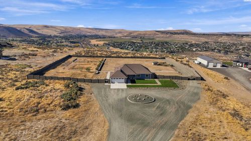 108735 E 228 Pr Se, Kennewick, WA, 99338-5601 | Card Image