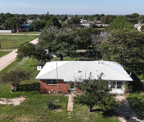 1401 Culpepper Ave, Wilson, TX, 79381-1931 | Card Image