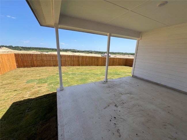 209 Creekfall Rd, House other with 3 bedrooms, 2 bathrooms and 4 parking in Burnet TX | Image 4