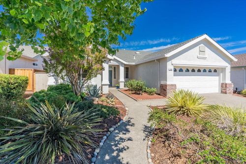 106 Wisteria Circle, Cloverdale, CA, 95425 | Card Image