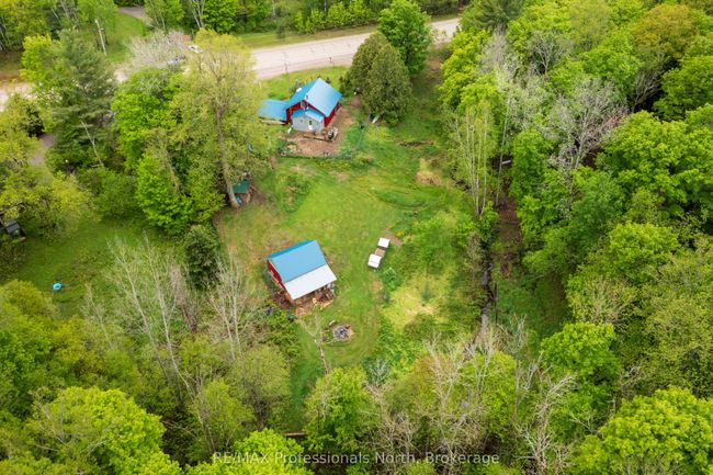 24430 Highway 35 Highway, Home with 2 bedrooms, 1 bathrooms and 4 parking in Lake of Bays ON | Image 23