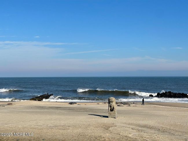 7 Navesink Ct, Condo with 3 bedrooms, 4 bathrooms and 2 parking in Long Branch NJ | Image 41