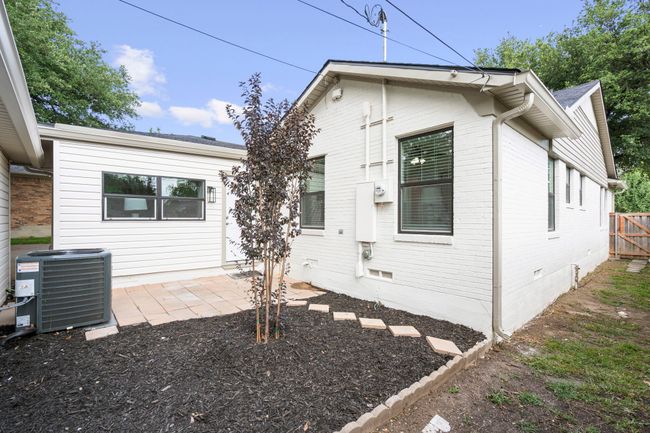 6615 Hialeah Dr, House other with 4 bedrooms, 3 bathrooms and null parking in Dallas TX | Image 36