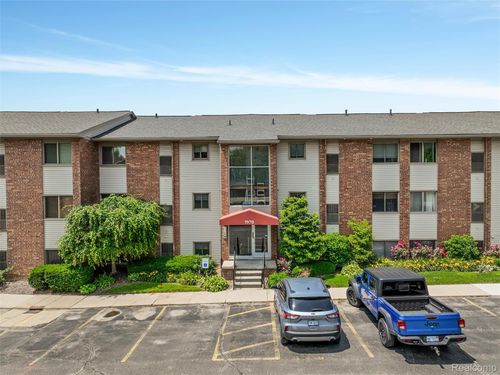 unit-9-1970 Klingensmith Rd, Bloomfield Hills, MI, 48302-0273 | Card Image