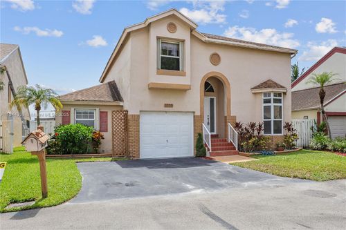 1050 Sw 109th Ter, Davie, FL, 33324-4150 | Card Image