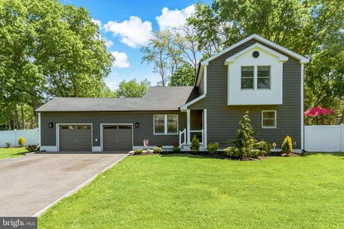 19 Acker Dr, Middletown, NJ, 07748-1614 | Card Image