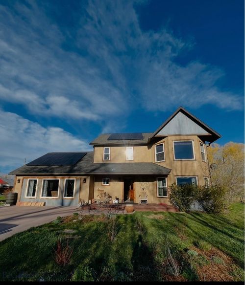 402 2nd Ave N, Clyde Park, MT, 59018-7600 | Card Image