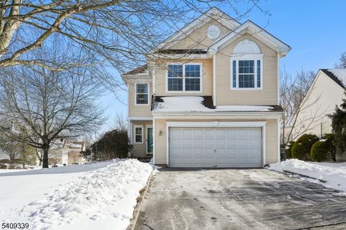 1 Smoke House Ct, Whitehouse Station, NJ, 08889-3223 | Card Image