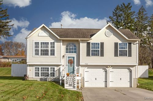 9418 Birch Tree Rd, Brewerton, NY, 13029-9407 | Card Image