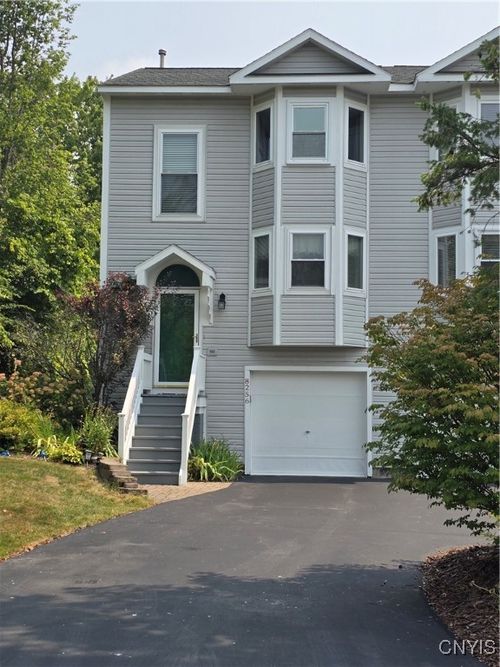 8256 Boatwatch Dr, Baldwinsville, NY, 13027-8302 | Card Image