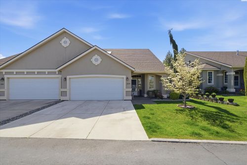 2008 Greenbrook Blvd, Richland, WA, 99352-9621 | Card Image