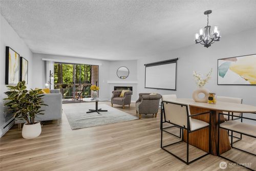 apt-635-13680 Ne 69th St, Redmond, WA, 98052-9560 | Card Image