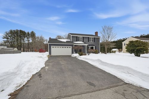 8 Agawam Ct, Seekonk, MA, 02771-1814 | Card Image