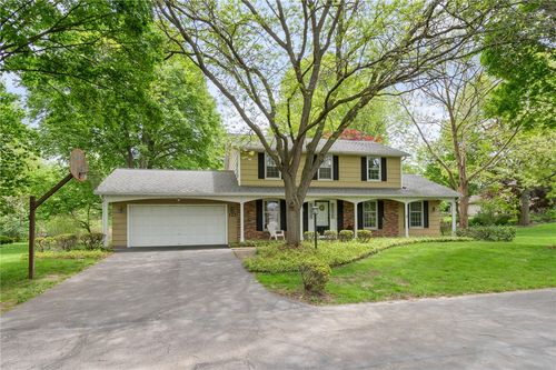 122 Jackson Road Ext, Penfield, NY, 14526-1265 | Card Image