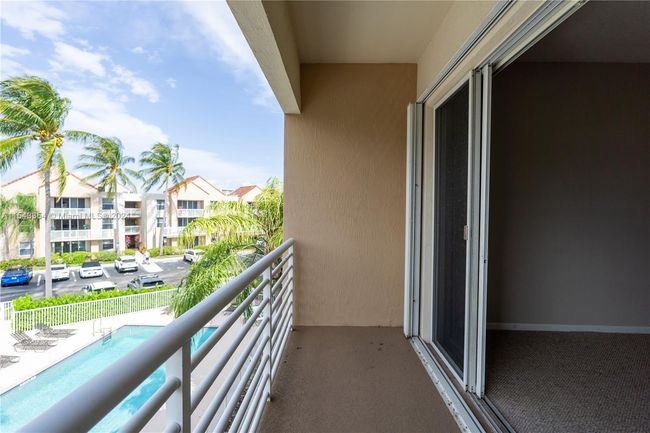 APT-307 - 2711 Ocean Club Blvd, Condo with 2 bedrooms, 2 bathrooms and null parking in Hollywood FL | Image 26