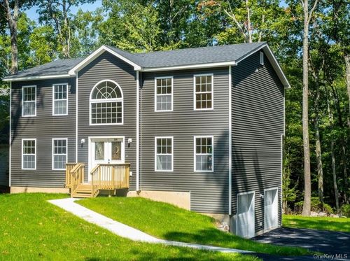 17 Mountain Woods Cir, Woodridge, NY, 12789 | Card Image
