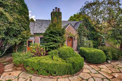 1100 W Nokomis Circle, Knoxville, TN, 37919 | Card Image