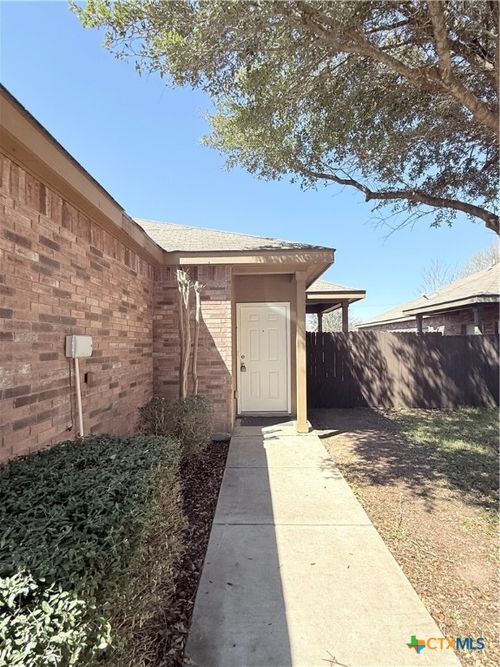 209 Anne Louise Dr, New Braunfels, TX, 78130-3493 | Card Image