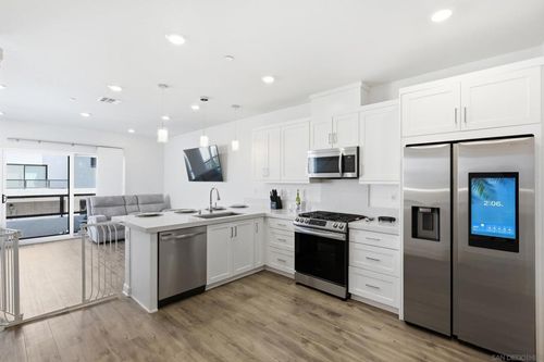 2132 Senita Dr, San Diego, CA, 92154-8060 | Card Image