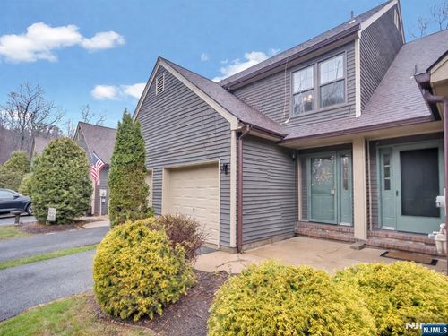 44 Manchester Ln, West Milford, NJ, 07480-4919 | Card Image
