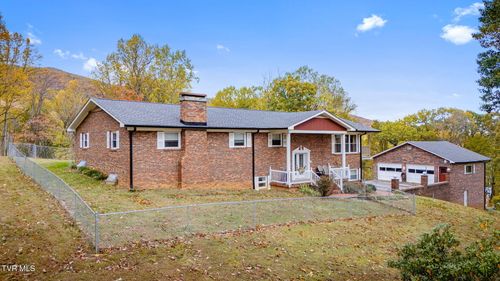 161 Judge Ben Allen Rd, Elizabethton, TN, 37643-5966 | Card Image