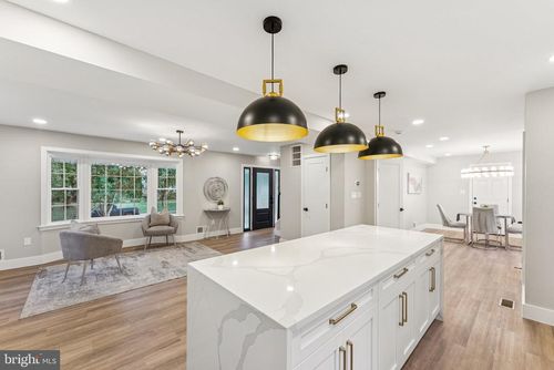 2308 Creek Dr, ALEXANDRIA, VA, 22308-2722 | Card Image