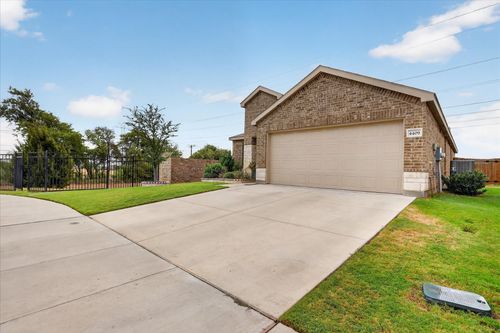 4409 Greenham Ln, Crowley, TX, 76036-3784 | Card Image