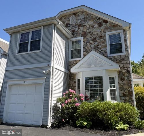 34 Yorkshire Dr, Newtown, PA, 18940-4006 | Card Image