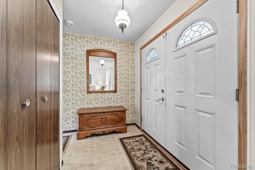 20840 Bourassa Ave, Brownstown Twp, MI, 48183-5004 | Card Image