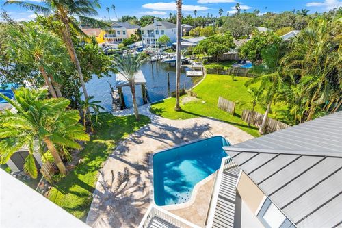 1902 Arrowhead Dr Ne, St Petersburg, FL, 33703-1904 | Card Image