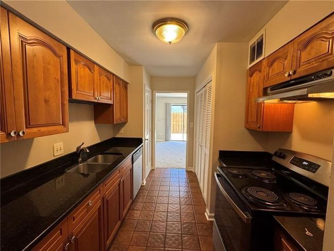 731 Hanover Ln Se, Condo with 3 bedrooms, 3 bathrooms and 2 parking in Marietta GA | Image 14