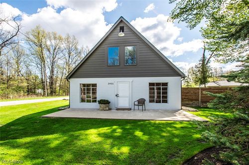 3901 Dale Ave, Lorain, OH, 44055-2566 | Card Image