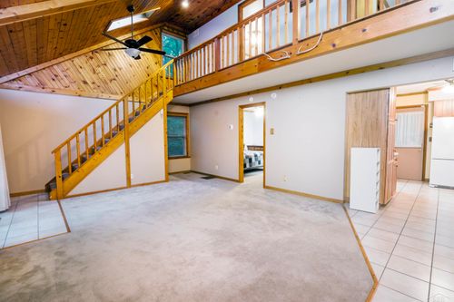 2061 Victoria Ct, Lupton, MI, 48635-9517 | Card Image