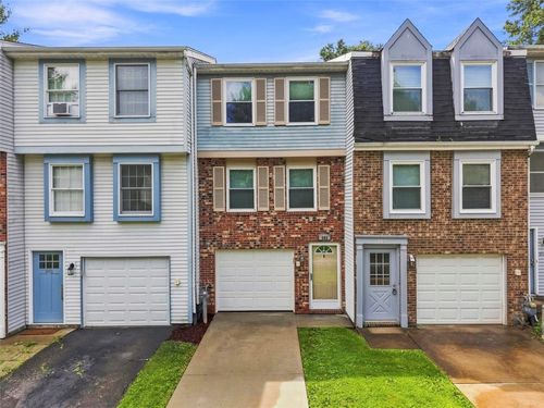 902 Lynwood Ct, Cranberry Twp, PA, 16066-6634 | Card Image