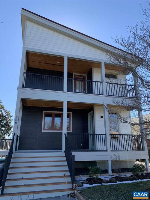 808 Elliott Ave, CHARLOTTESVILLE, VA, 22902-6136 | Card Image