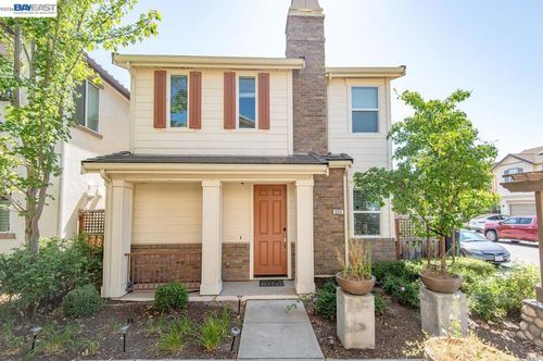 205 Stratus Cmn, Livermore, CA, 94550 | Card Image