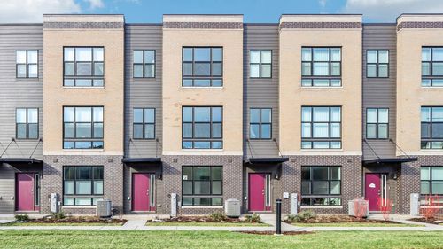 385 Summit Cir, Lombard, IL, 60148-3877 | Card Image