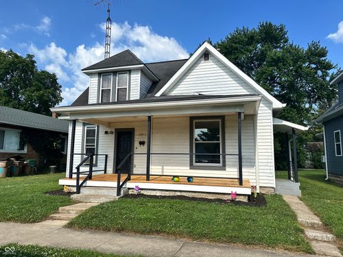 739 Maple St, Columbus, IN, 47201-5946 | Card Image