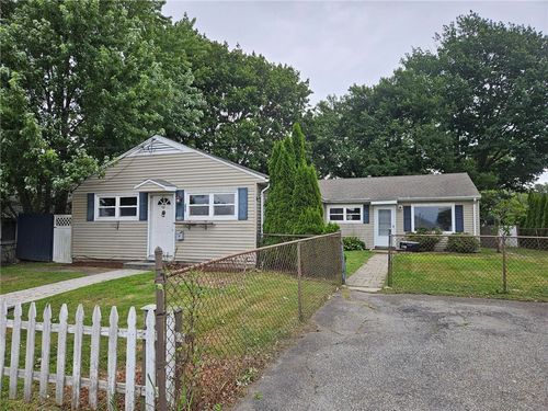 28 Ludlow Rd, Middletown, RI, 02842-6366 | Card Image