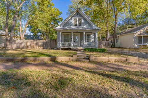 522 Colorado St, Manhattan, KS, 66502-6230 | Card Image