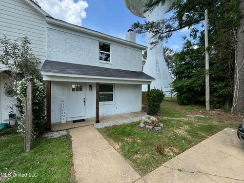 852 Garvin St, Jackson, MS, 39206-5018 | Card Image