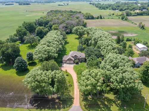 12495 County Road 32, Waconia, MN, 55387-9673 | Card Image